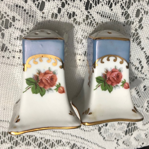 Vintage Other - Victotian salt & pepper shakers